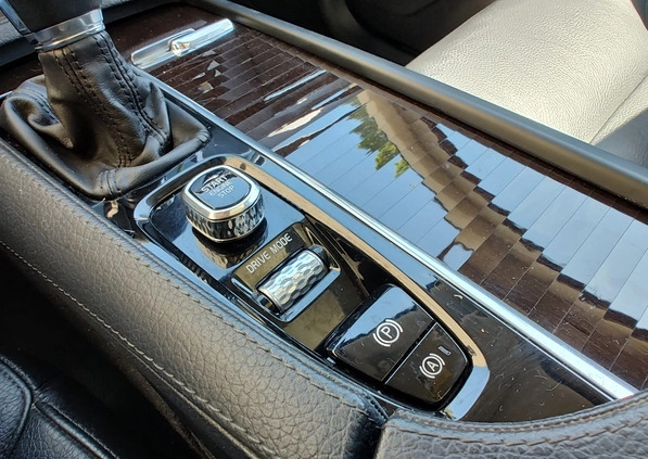 Volvo XC 90 cena 169900 przebieg: 80242, rok produkcji 2019 z Łódź małe 562